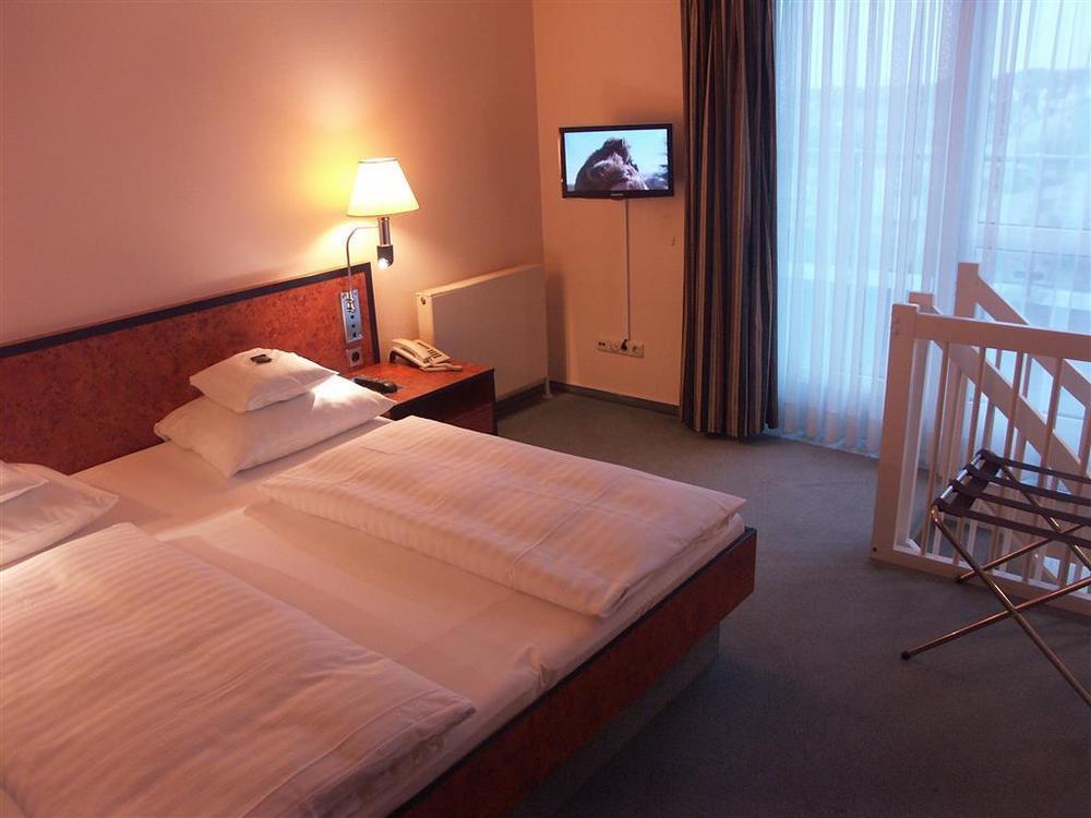Hotel Arkadia Friedrichsdorf Room photo
